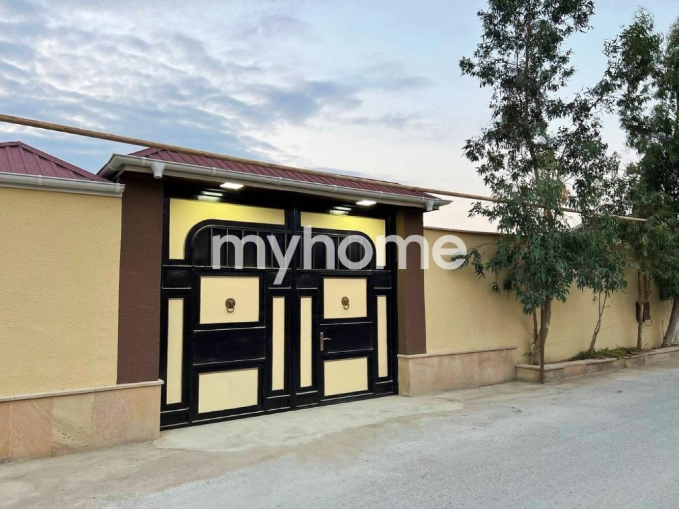 Binə qəsəbəsində 108m² həyət evi satılır Binə qəsəbəsində 108m² həyət evi satılır
