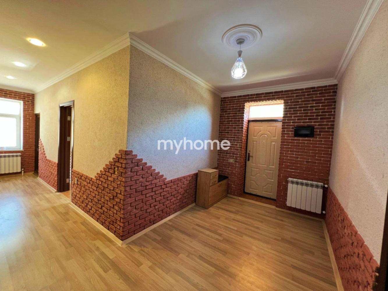 Binə qəsəbəsi 108m² həyət evi satılır