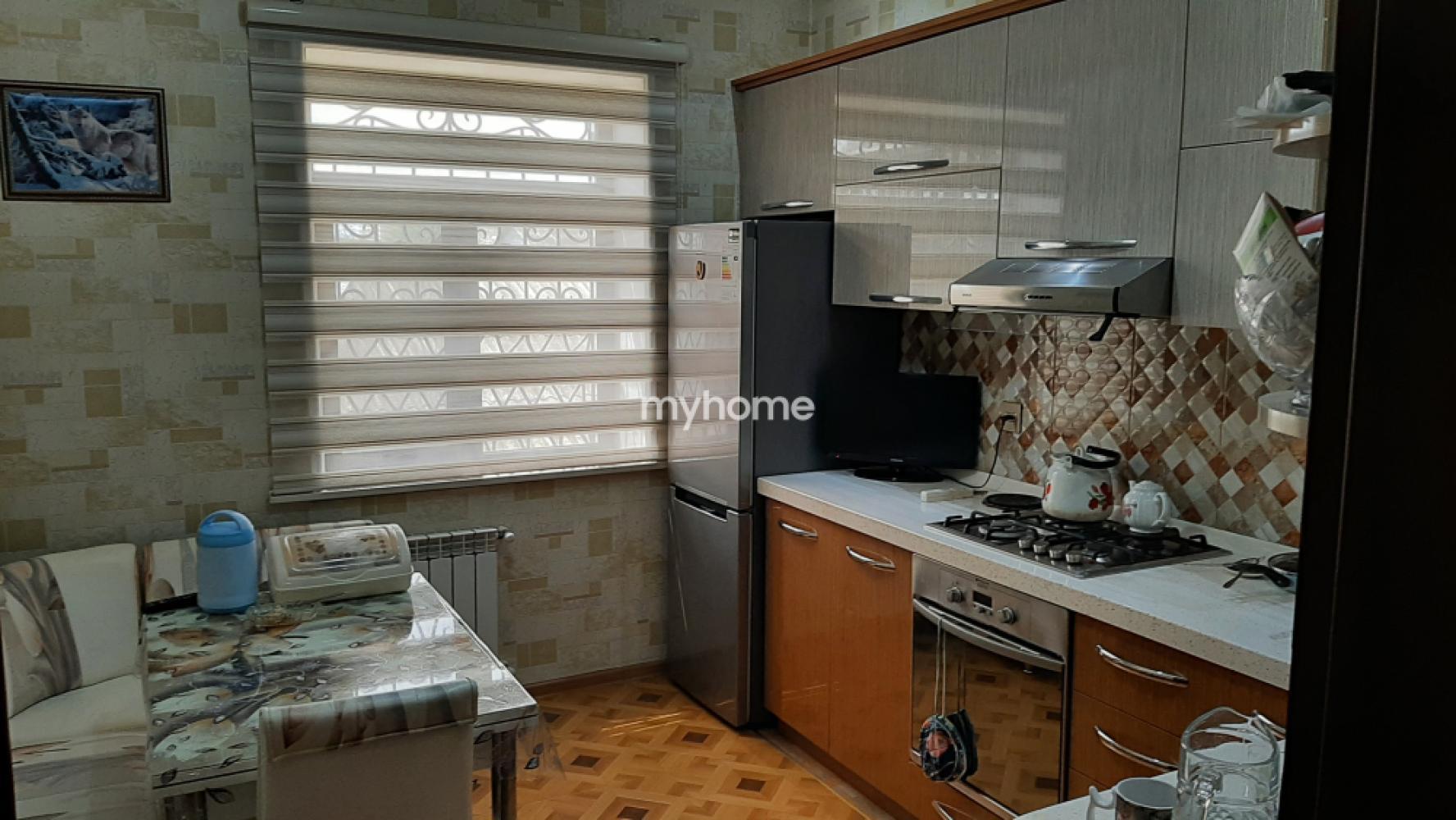 Suraxanı qəsəbəsində 280m² həyət evi satılır Suraxanı qəsəbəsində 280m² həyət evi satılır