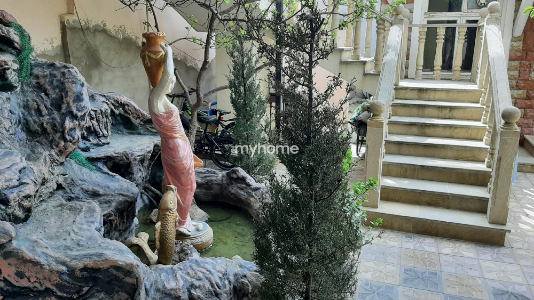 Suraxanı qəsəbəsi 280m² həyət evi satılır