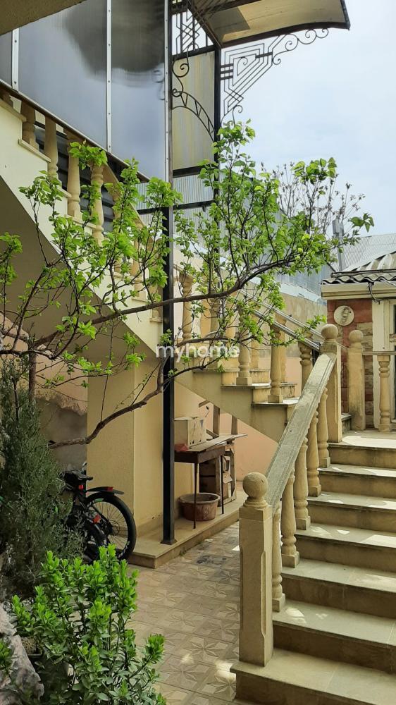 Suraxanı qəsəbəsi 280m² həyət evi satılır