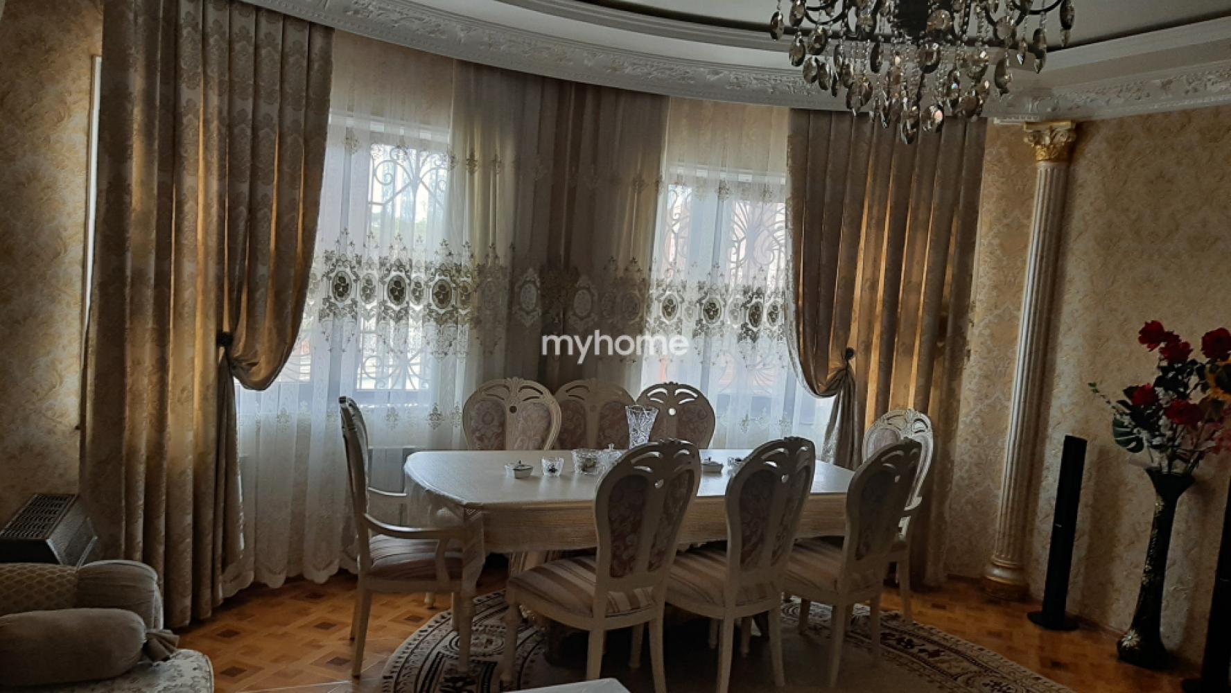 Suraxanı qəsəbəsində 280m² həyət evi satılır Suraxanı qəsəbəsində 280m² həyət evi satılır