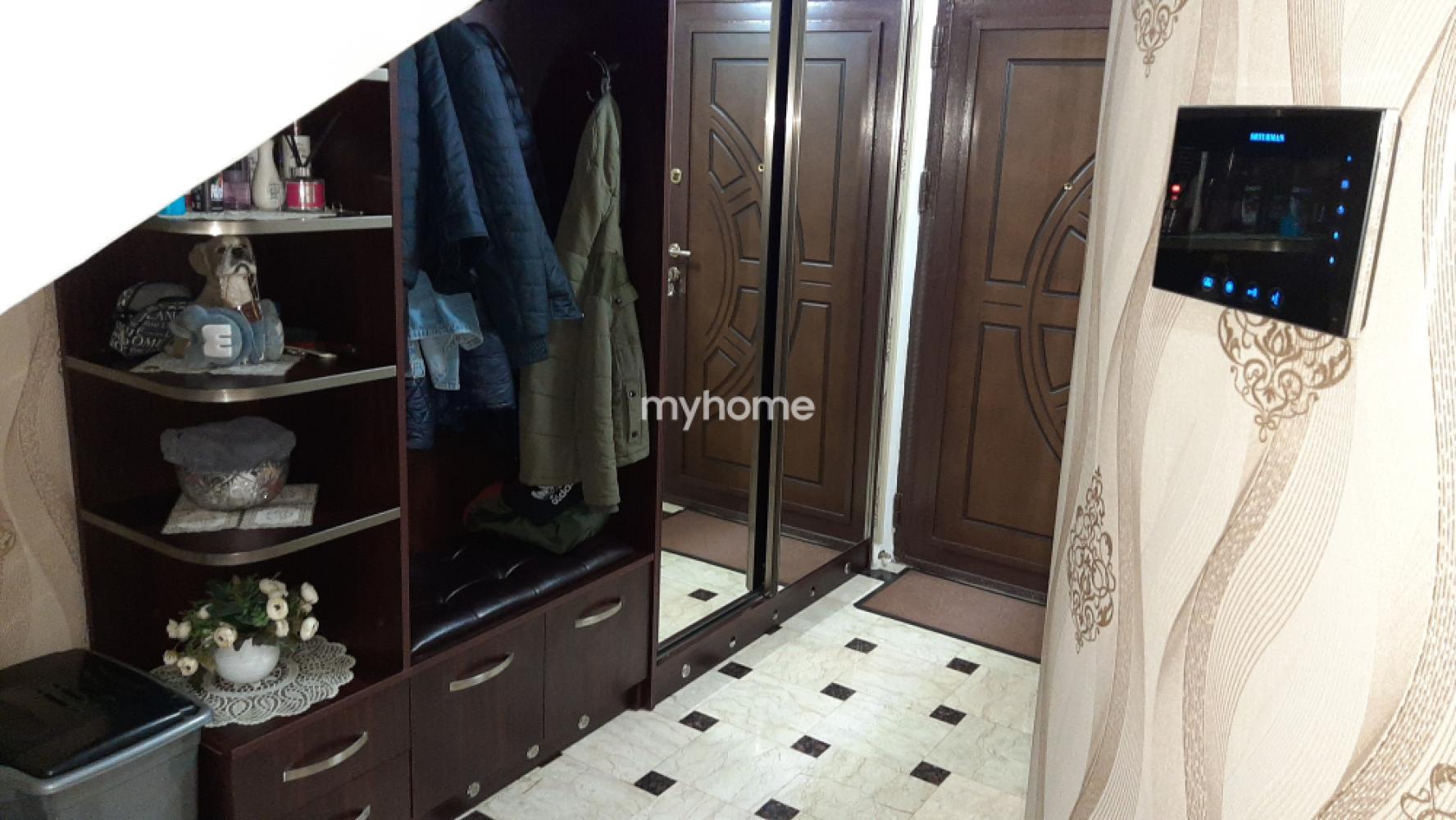 Suraxanı qəsəbəsində 280m² həyət evi satılır Suraxanı qəsəbəsində 280m² həyət evi satılır