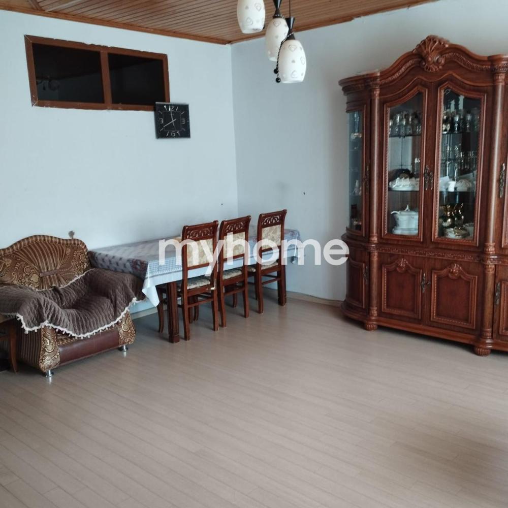 Günəşli qəsəbəsi 108m² mənzil satılır