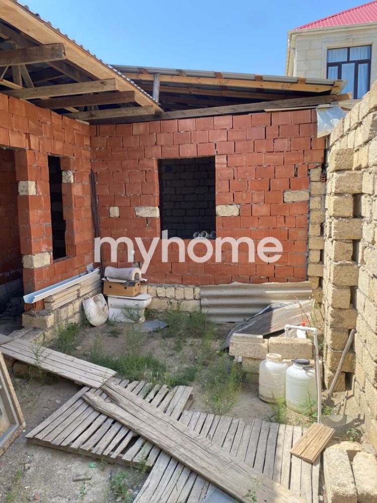Binəqədi qəsəbəsində 220m² həyət evi satılır Binəqədi qəsəbəsində 220m² həyət evi satılır