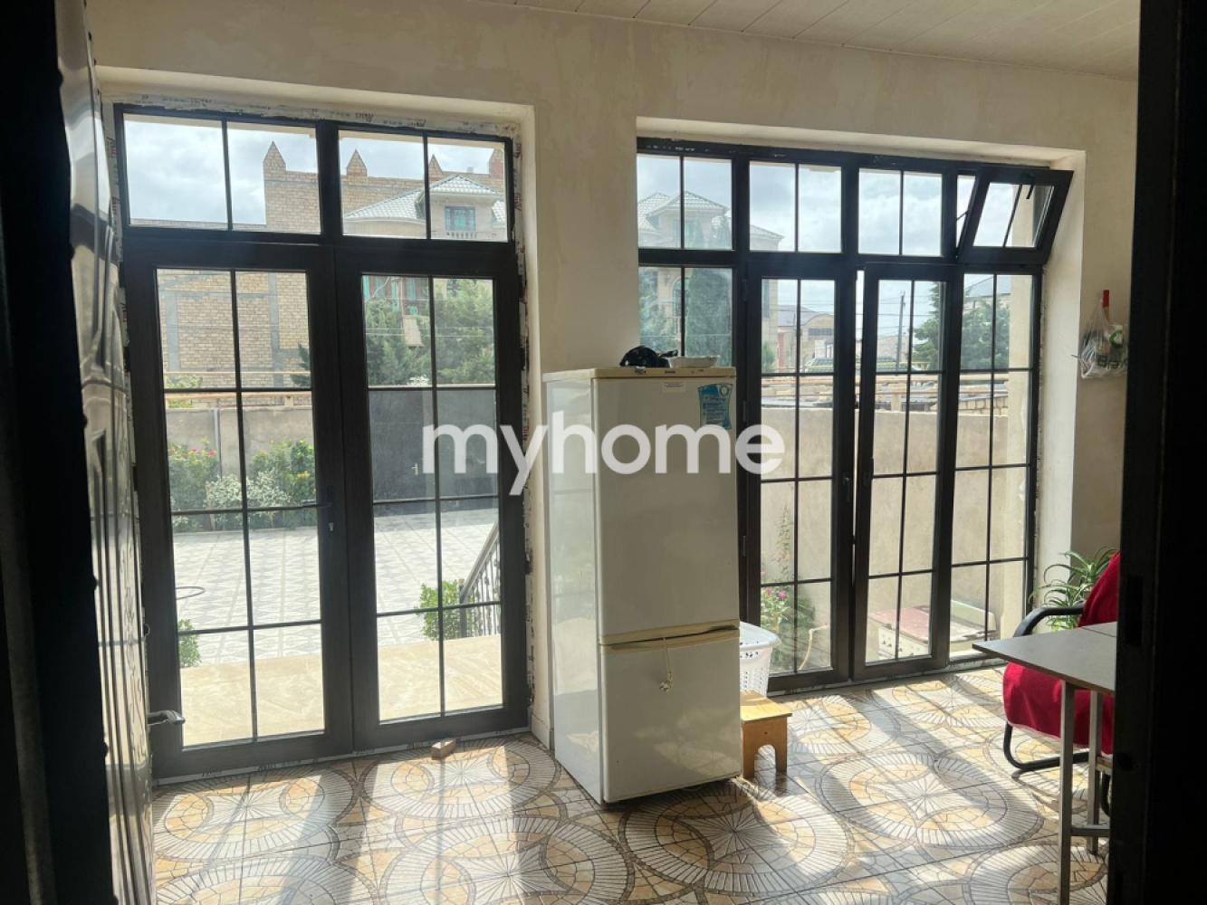 Binəqədi qəsəbəsində 220m² həyət evi satılır Binəqədi qəsəbəsində 220m² həyət evi satılır