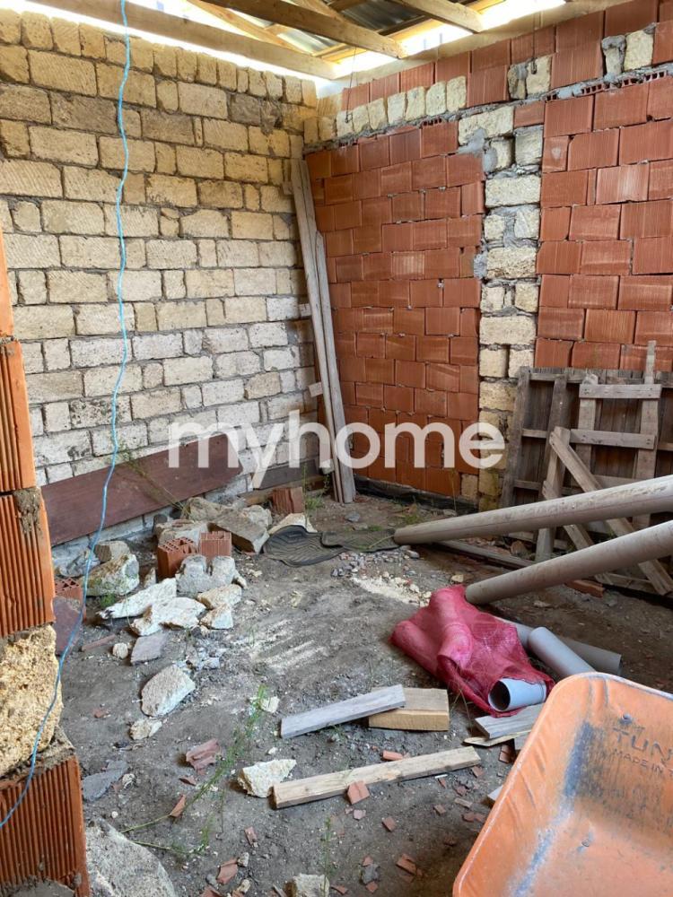 Binəqədi qəsəbəsində 220m² həyət evi satılır Binəqədi qəsəbəsində 220m² həyət evi satılır