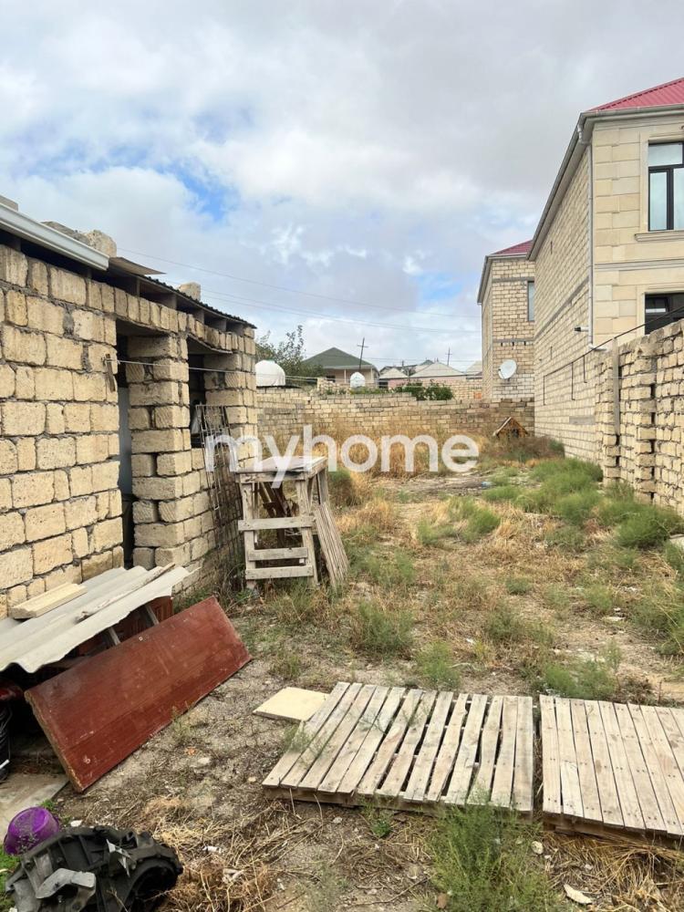 Binəqədi qəsəbəsində 220m² həyət evi satılır Binəqədi qəsəbəsində 220m² həyət evi satılır