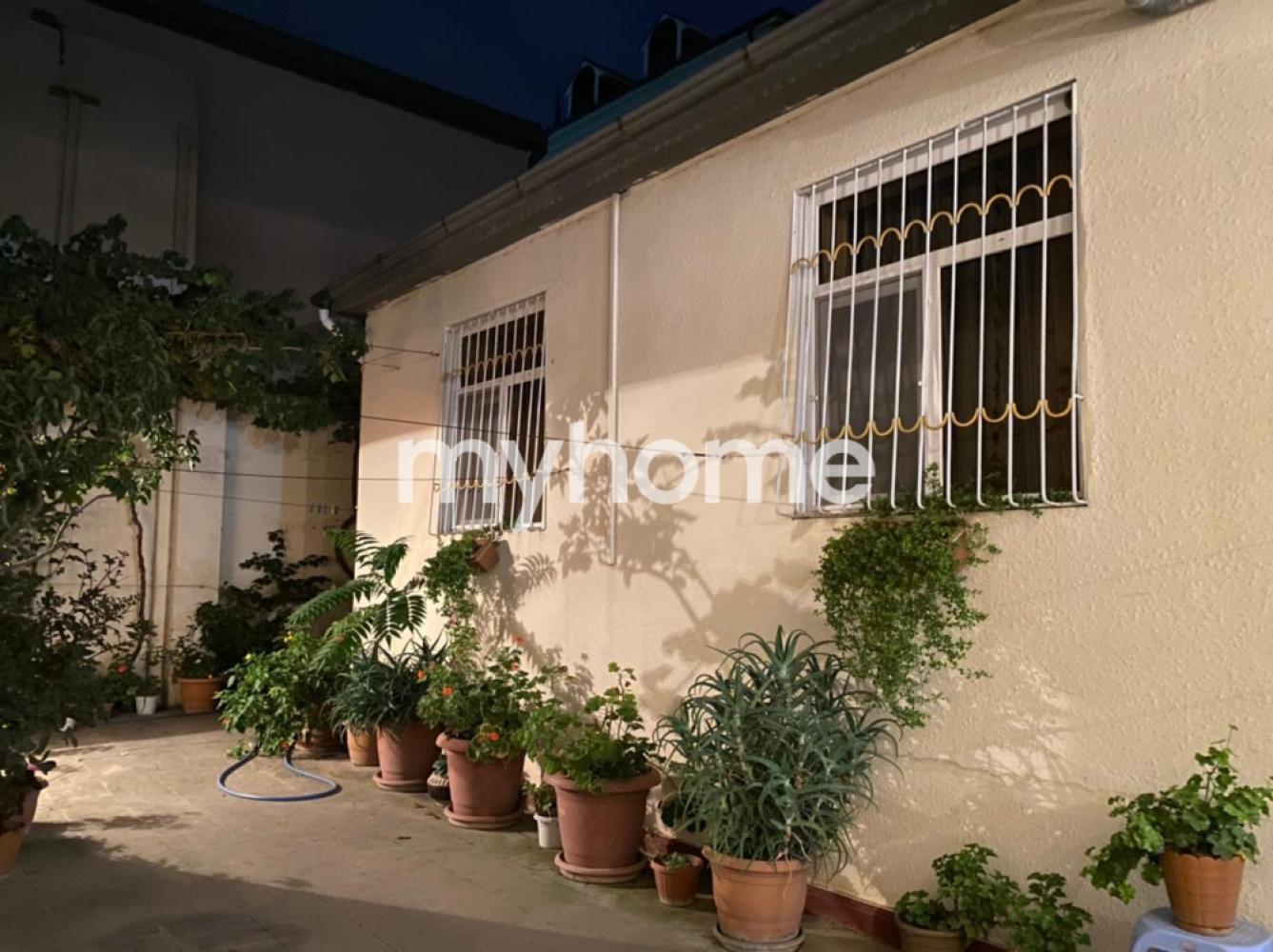 Qaraçuxur qəsəbəsi 146m² həyət evi satılır
