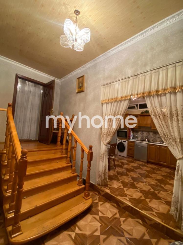 Qaraçuxur qəsəbəsində 146m² həyət evi satılır Qaraçuxur qəsəbəsində 146m² həyət evi satılır