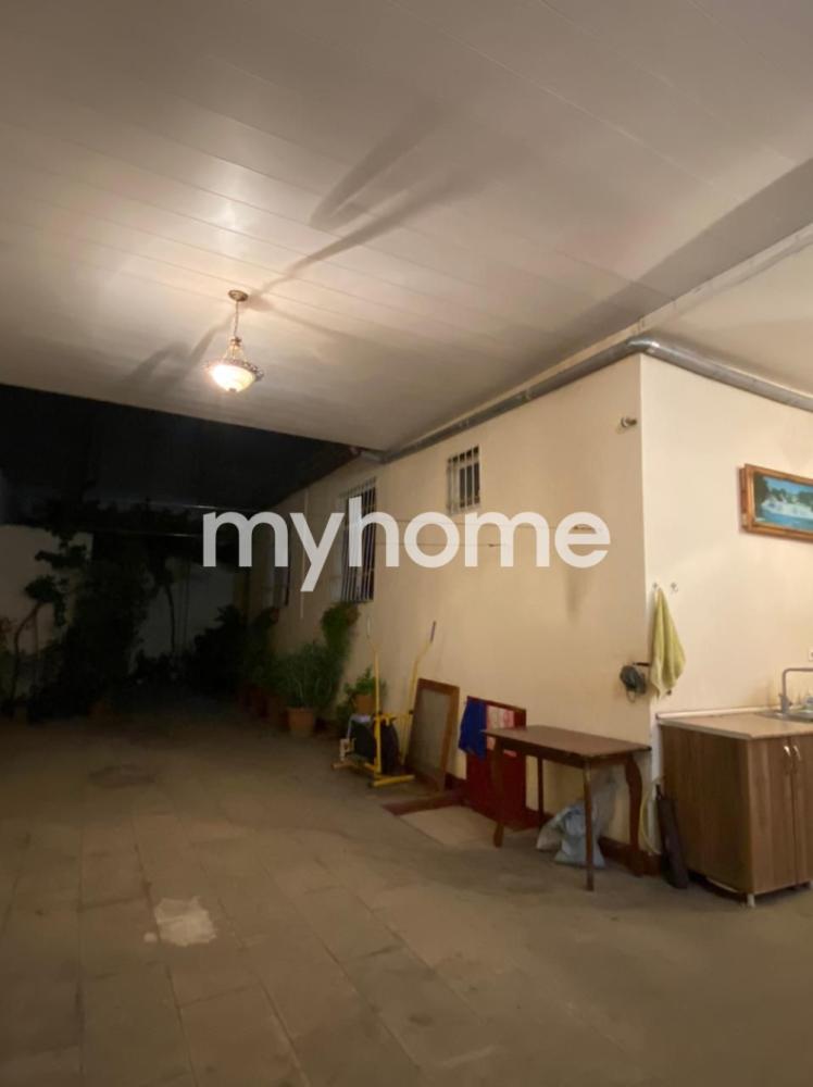 Qaraçuxur qəsəbəsində 146m² həyət evi satılır Qaraçuxur qəsəbəsində 146m² həyət evi satılır