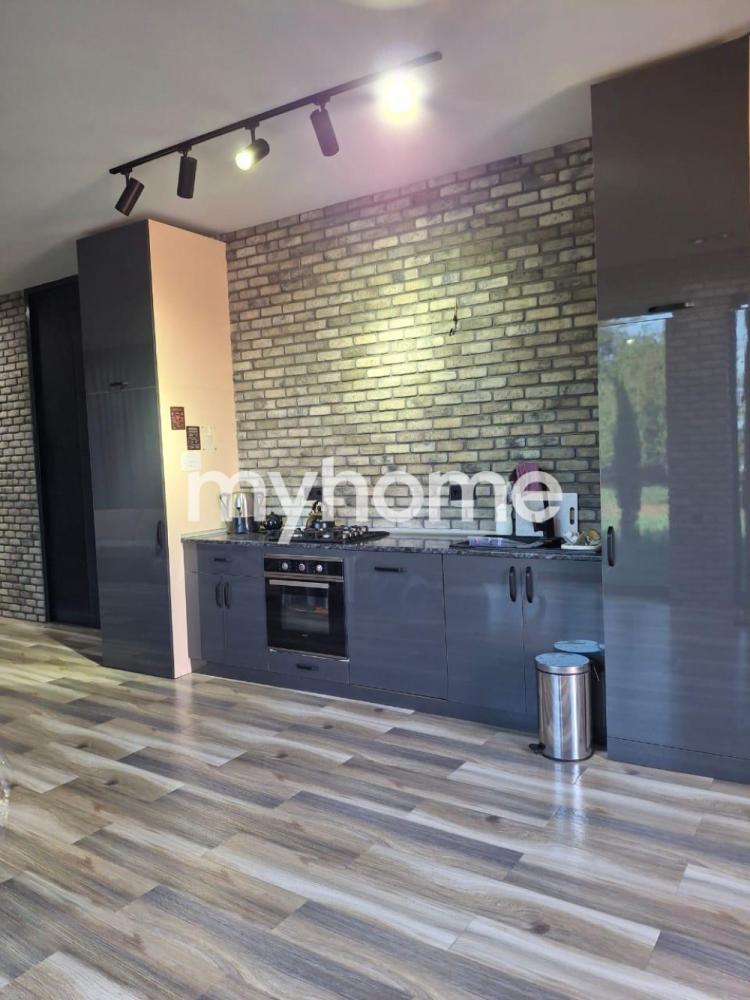 Lənkəran şəhəri 120m² həyət evi kirayə verilir
