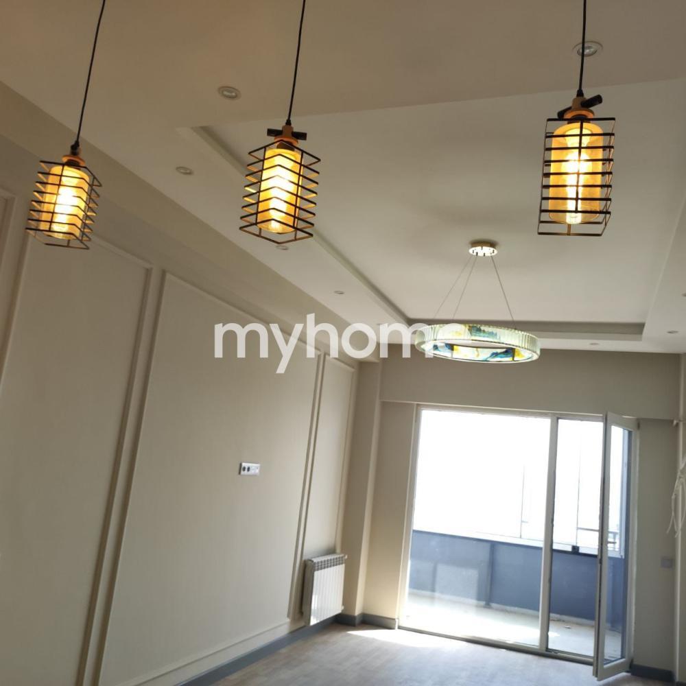 Biləcəri qəsəbəsi 72m² mənzil satılır