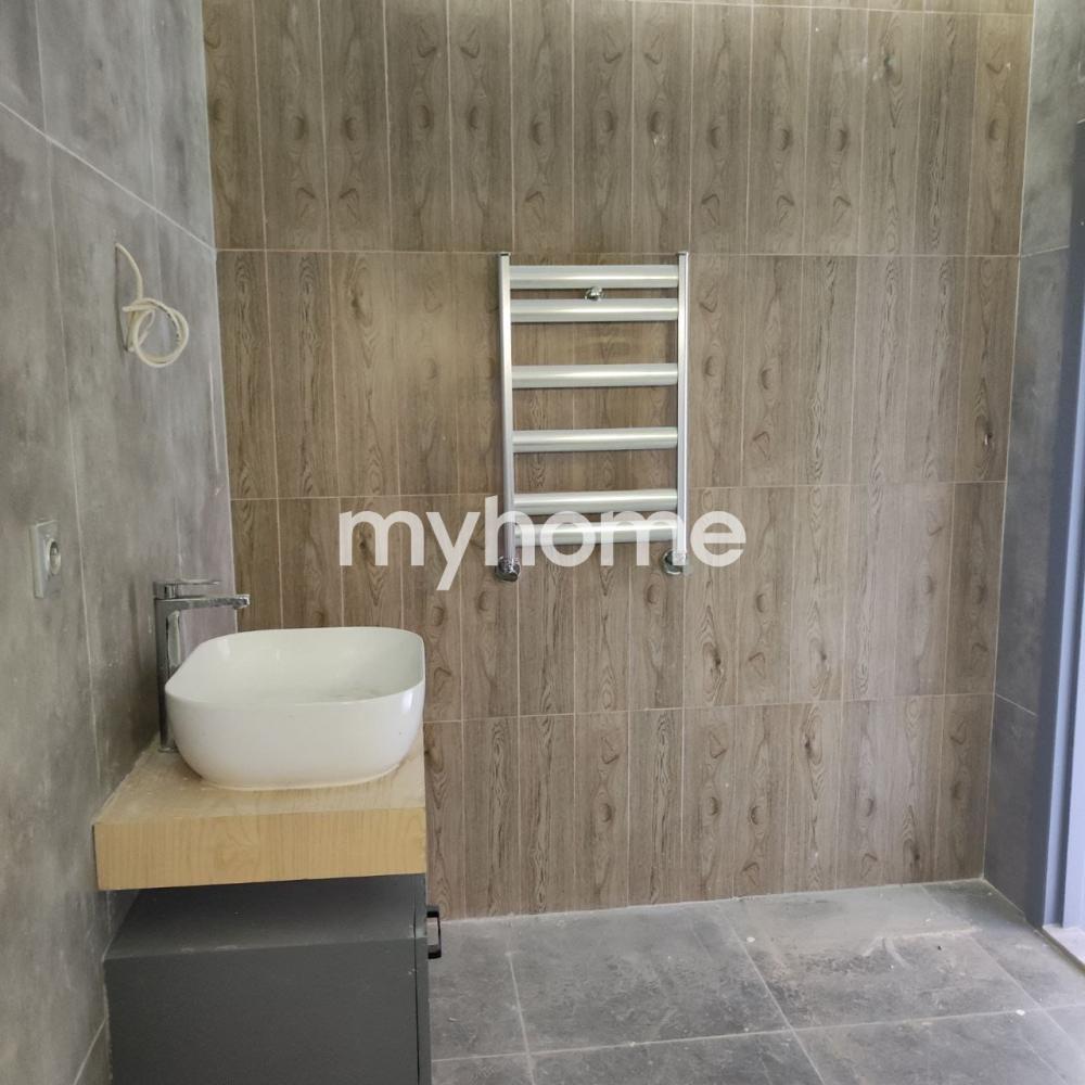 Biləcəri qəsəbəsində 72m² mənzil satılır Biləcəri qəsəbəsində 72m² mənzil satılır