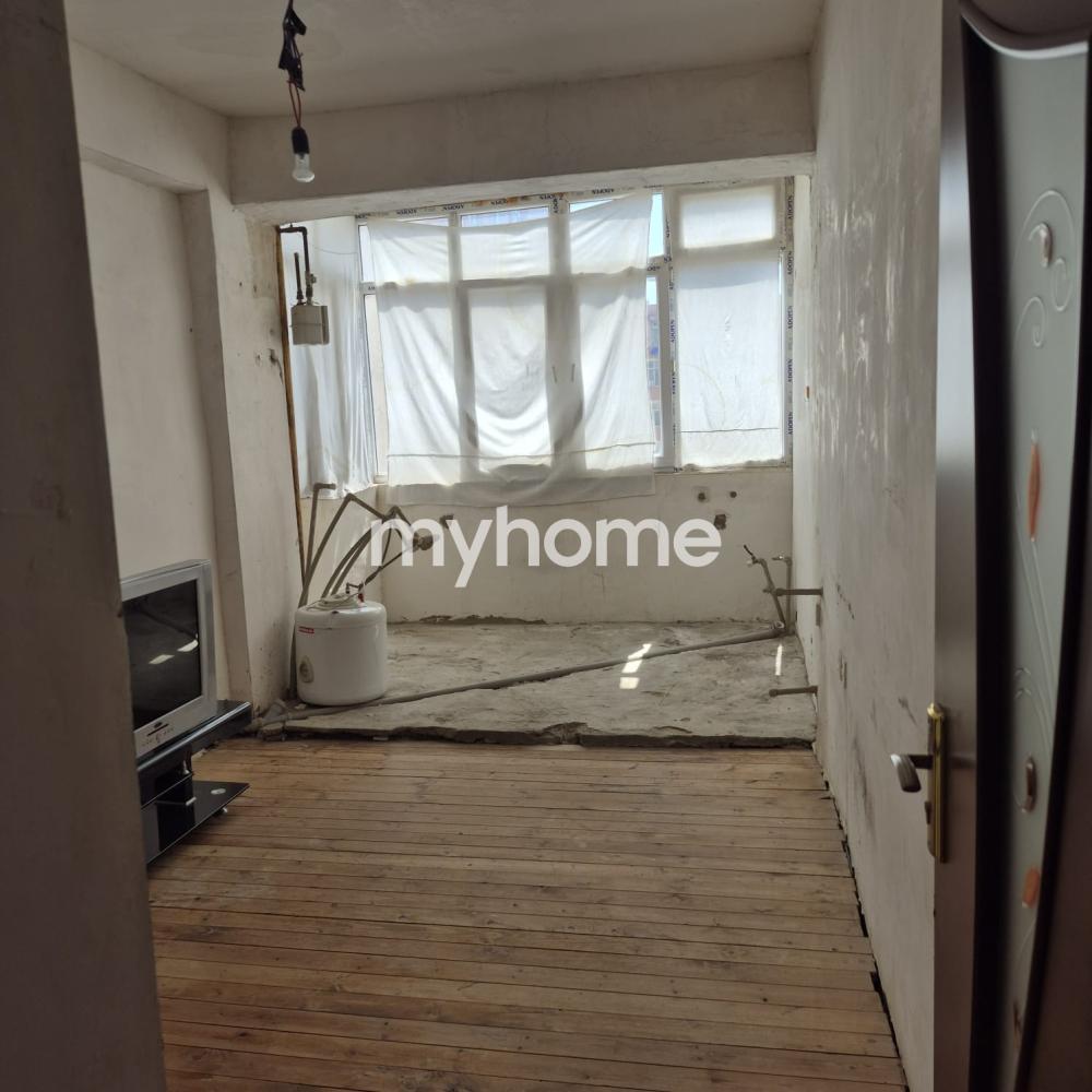 Xırdalan şəhəri 50m² mənzil satılır