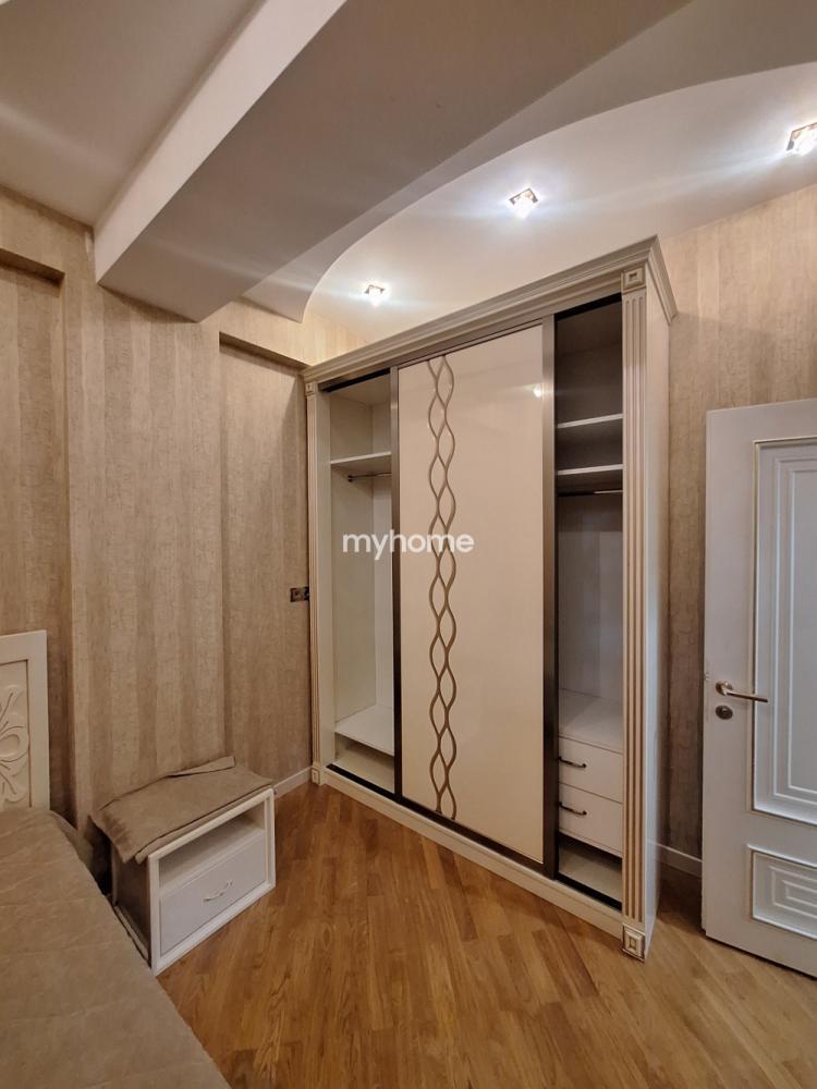 Xırdalan şəhəri 65m² mənzil satılır
