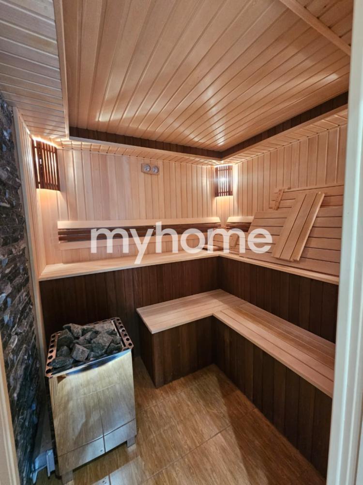 Bakıxanov qəsəbəsində 428m² həyət evi satılır Bakıxanov qəsəbəsində 428m² həyət evi satılır