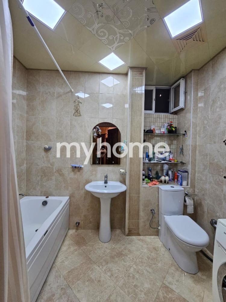 Bakıxanov qəsəbəsi 89m² mənzil satılır