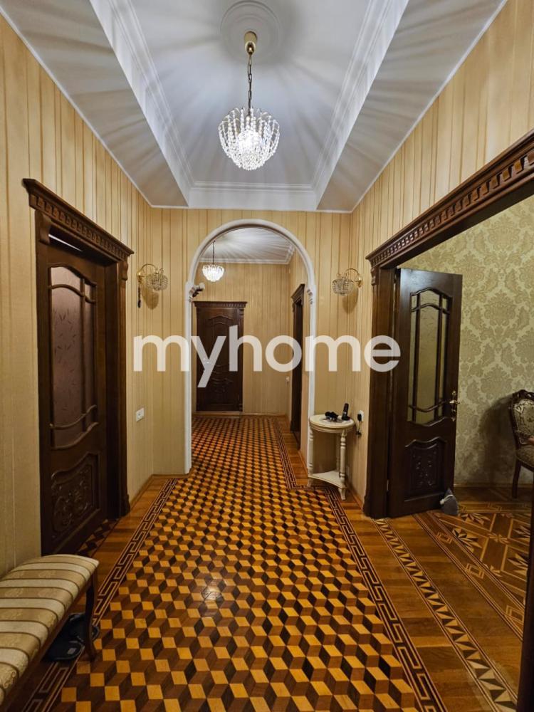 Bakıxanov qəsəbəsində 89m² mənzil satılır Bakıxanov qəsəbəsində 89m² mənzil satılır