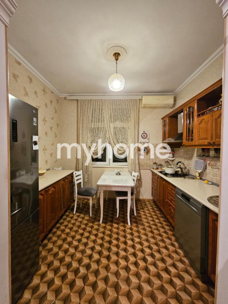 Bakıxanov qəsəbəsində 89m² mənzil satılır Bakıxanov qəsəbəsində 89m² mənzil satılır