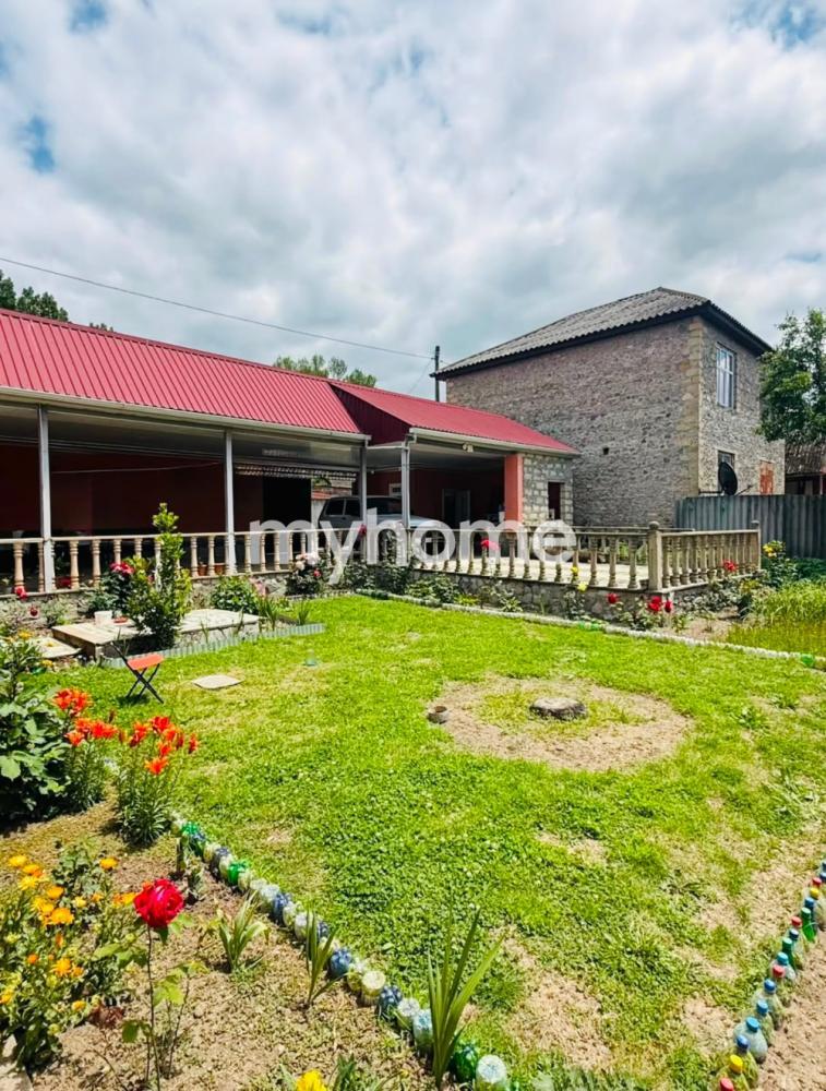 İsmayıllı şəhəri 185m² həyət evi satılır