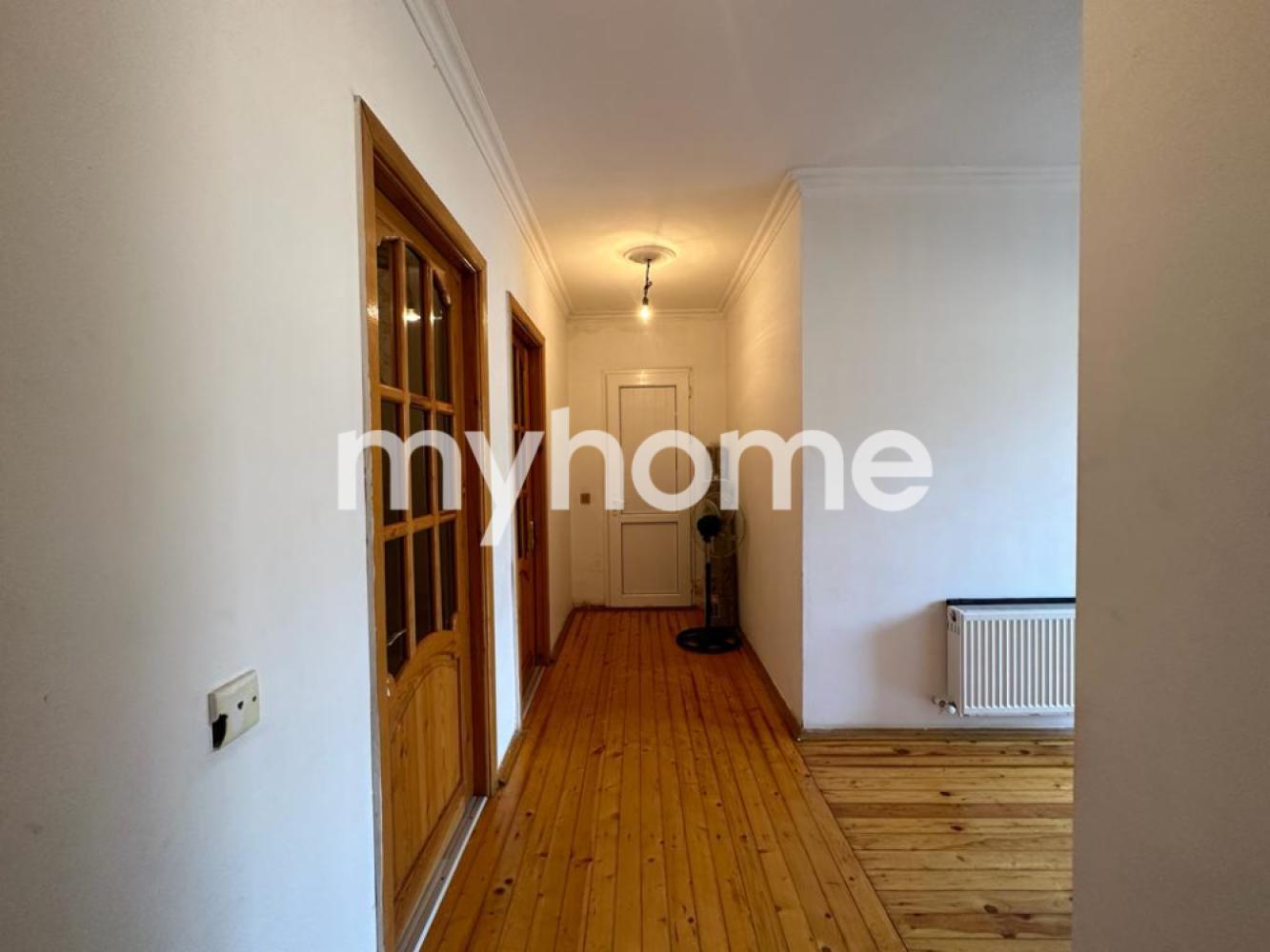 Binəqədi qəsəbəsində 250m² həyət evi satılır Binəqədi qəsəbəsində 250m² həyət evi satılır