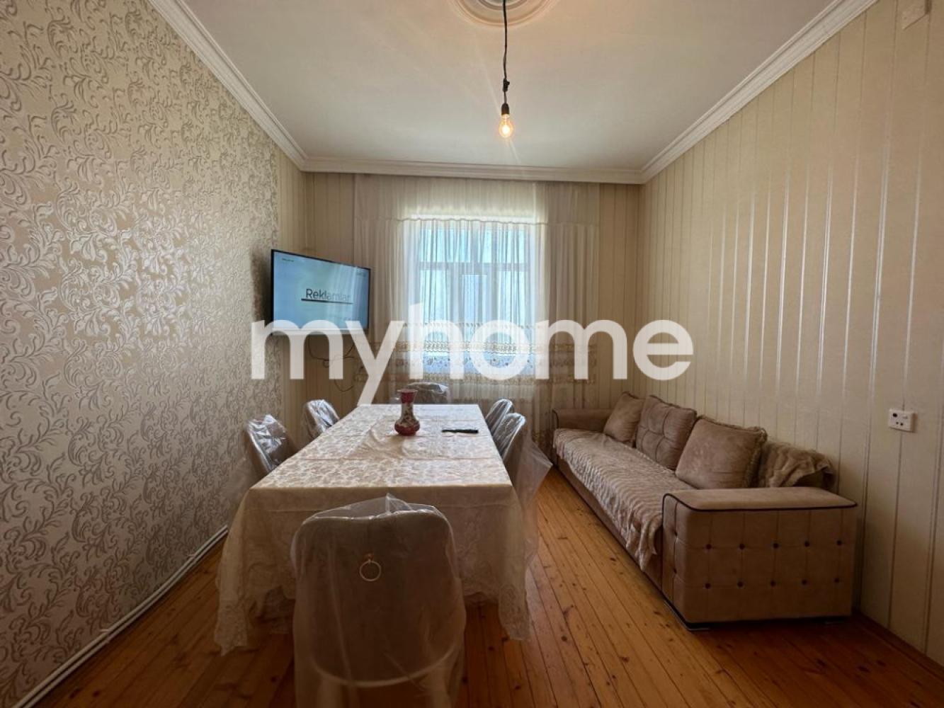 Binəqədi qəsəbəsi 250m² həyət evi satılır