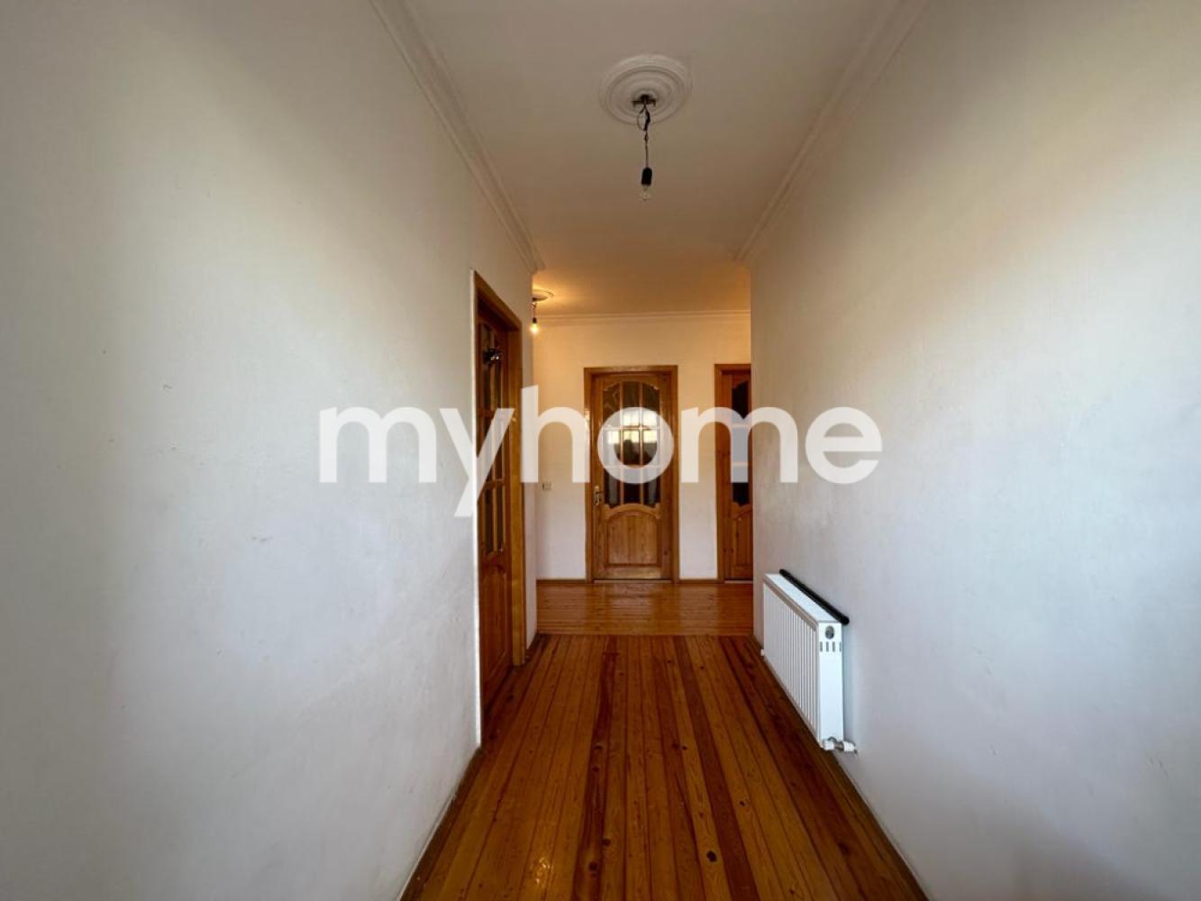 Binəqədi qəsəbəsində 250m² həyət evi satılır Binəqədi qəsəbəsində 250m² həyət evi satılır