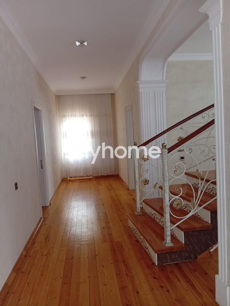 Mehdiabad qəsəbəsində 360m² həyət evi satılır Mehdiabad qəsəbəsində 360m² həyət evi satılır