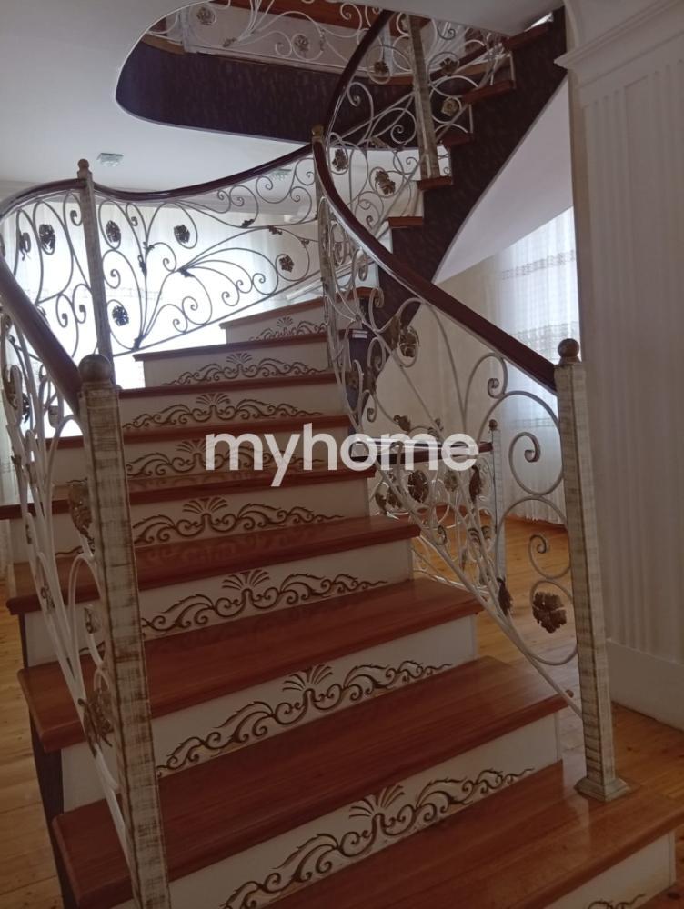 Mehdiabad qəsəbəsində 360m² həyət evi satılır Mehdiabad qəsəbəsində 360m² həyət evi satılır