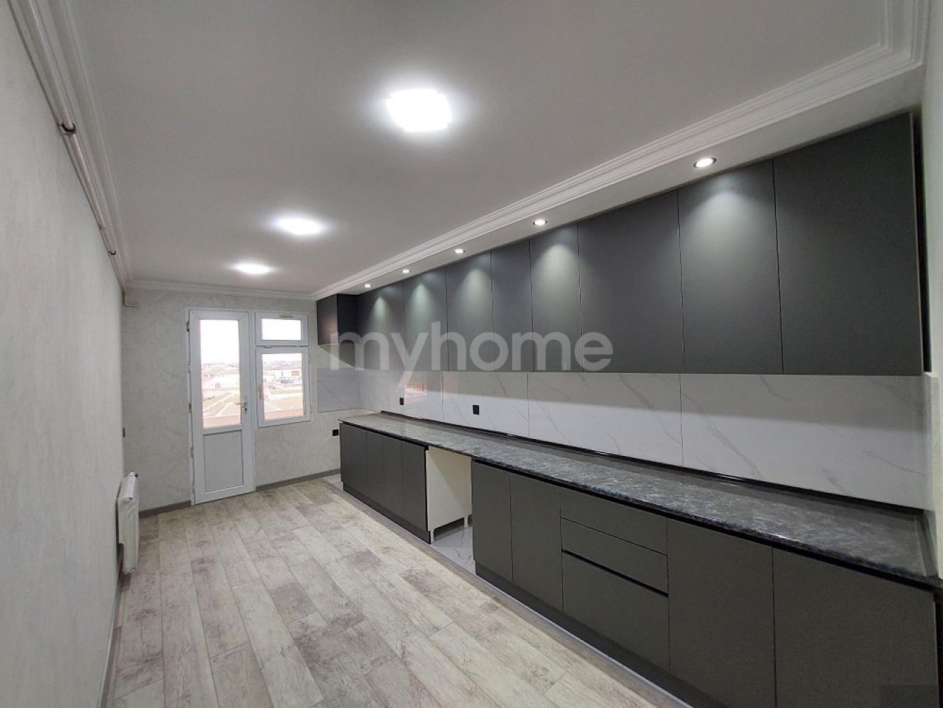 Hovsan qəsəbəsi 66m² mənzil satılır