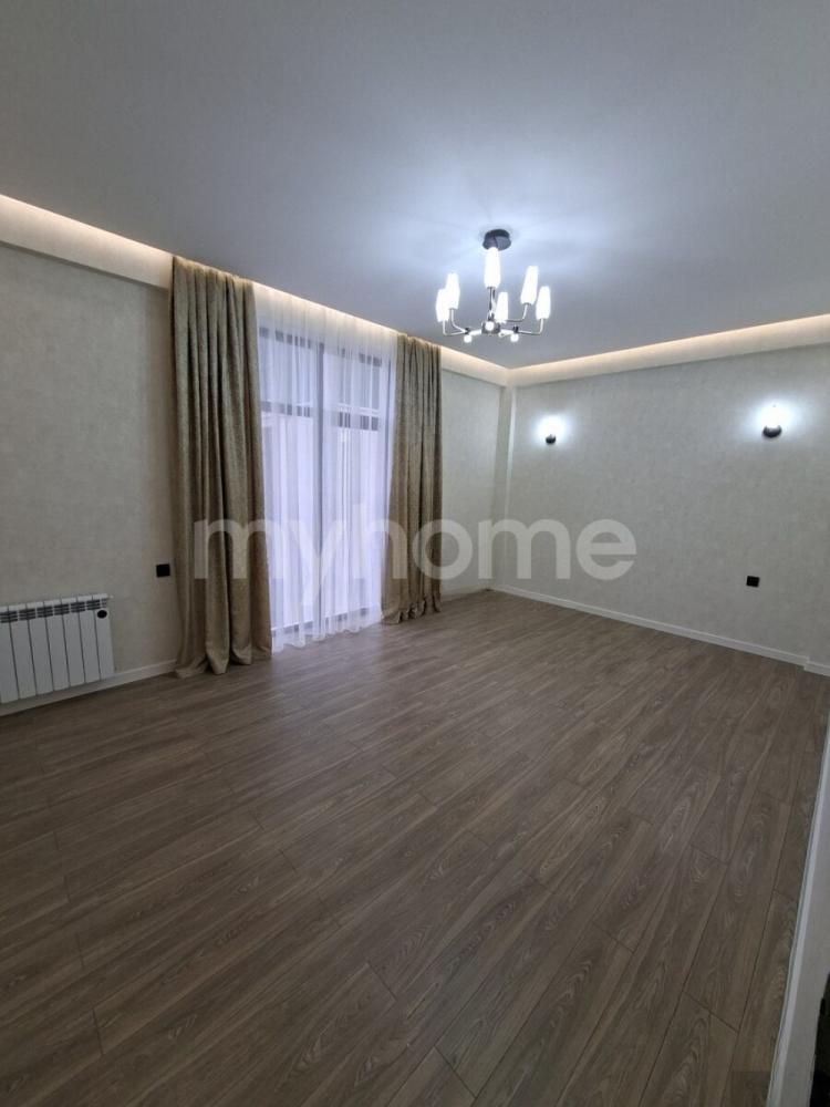 Şəki şəhəri 92m² mənzil satılır