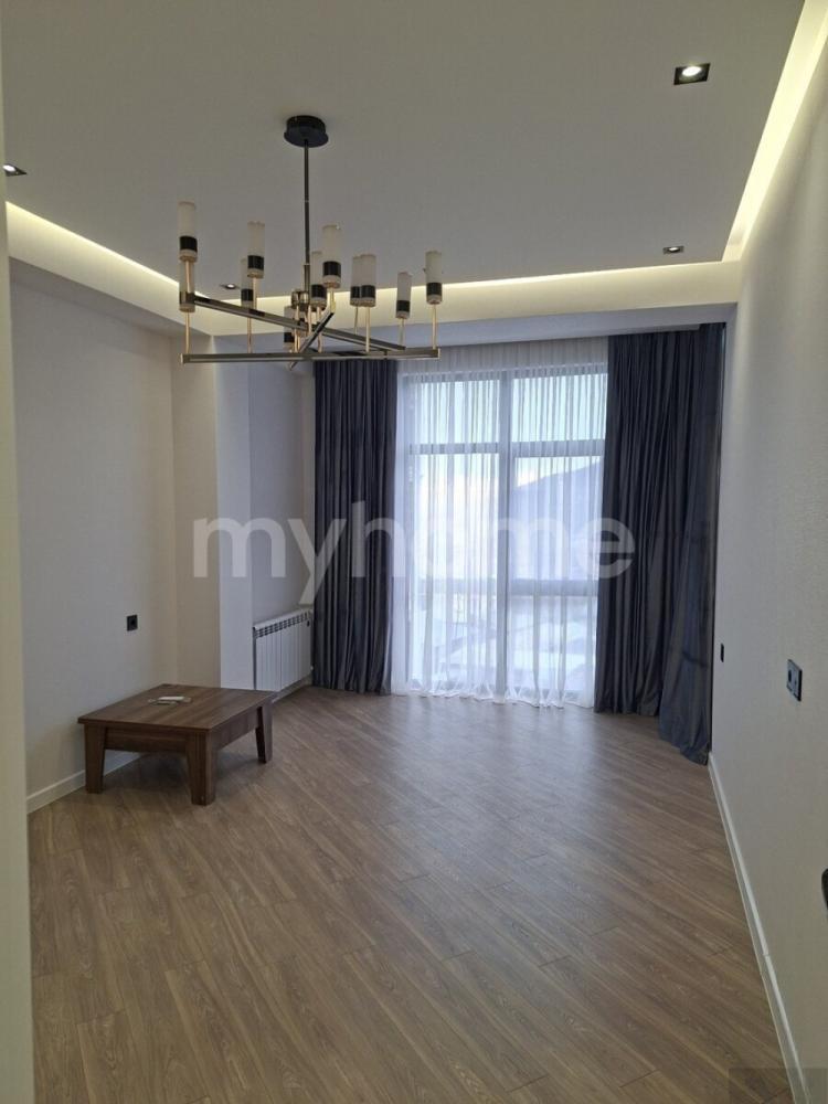 Şəki şəhəri 92m² mənzil satılır