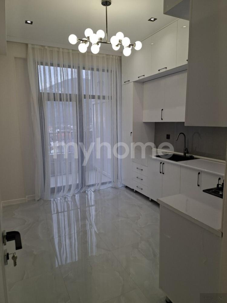 Şəki şəhəri 92m² mənzil satılır