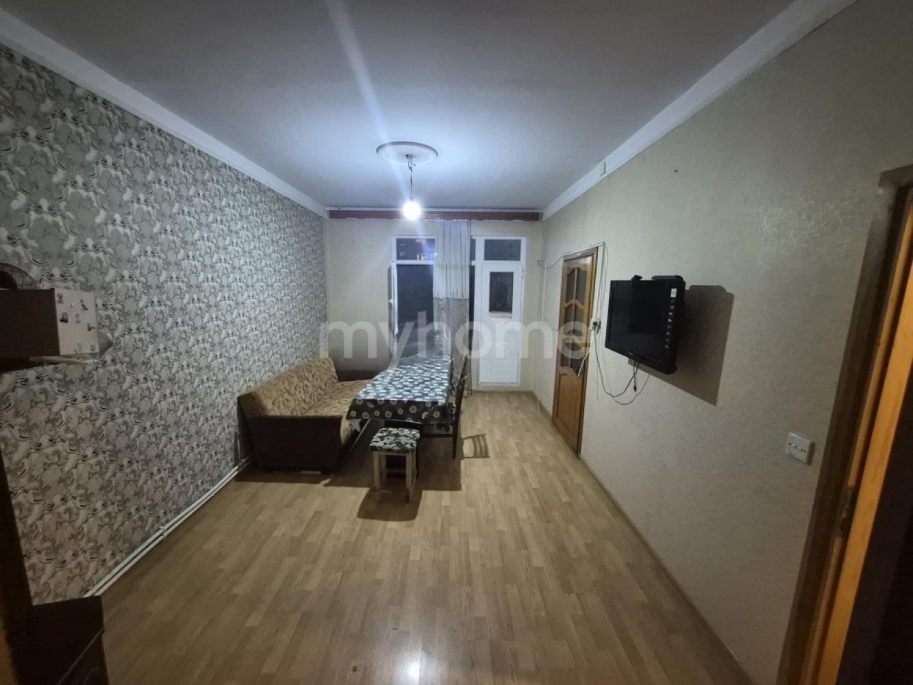Bakıxanov qəsəbəsi 51m² mənzil satılır