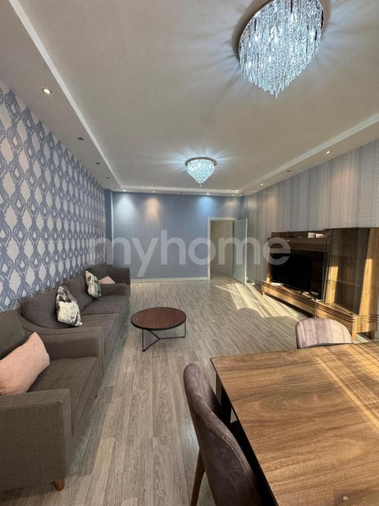 Bakı şəhəri 127m² mənzil kirayə verilir