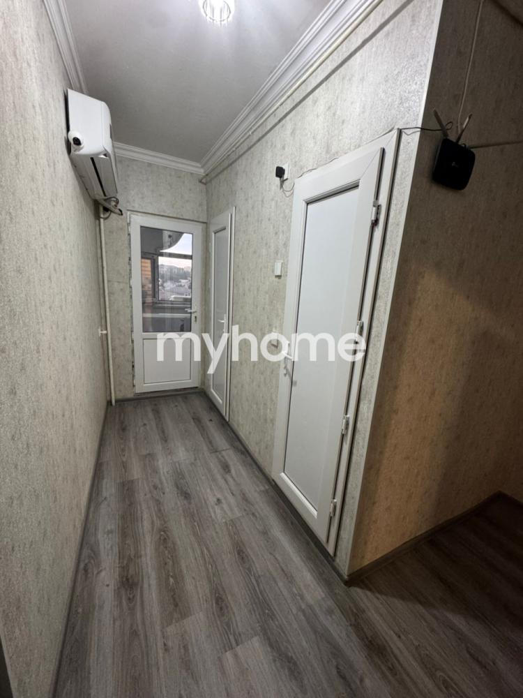 Bakıxanov qəsəbəsində 100m² mənzil satılır Bakıxanov qəsəbəsində 100m² mənzil satılır