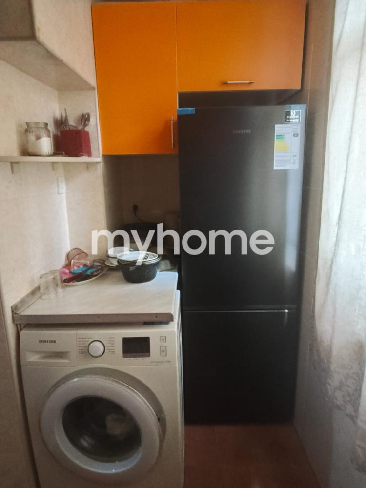 Bakıxanov qəsəbəsi 45m² mənzil satılır