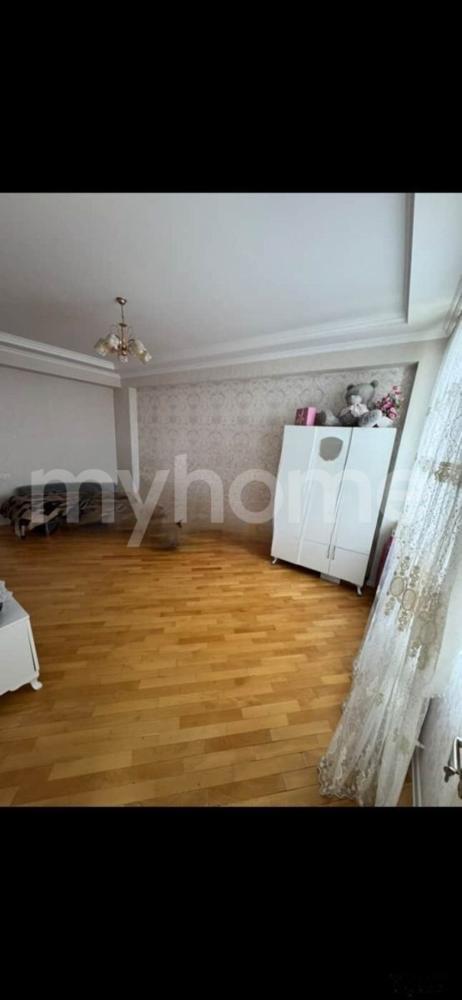 Bakı şəhəri 120m² mənzil kirayə verilir
