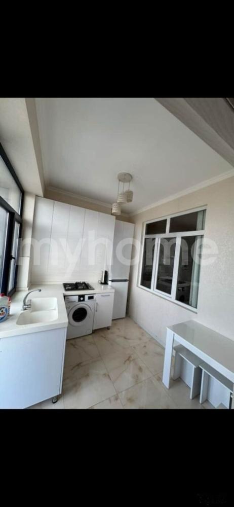 Bakı şəhəri 120m² mənzil kirayə verilir