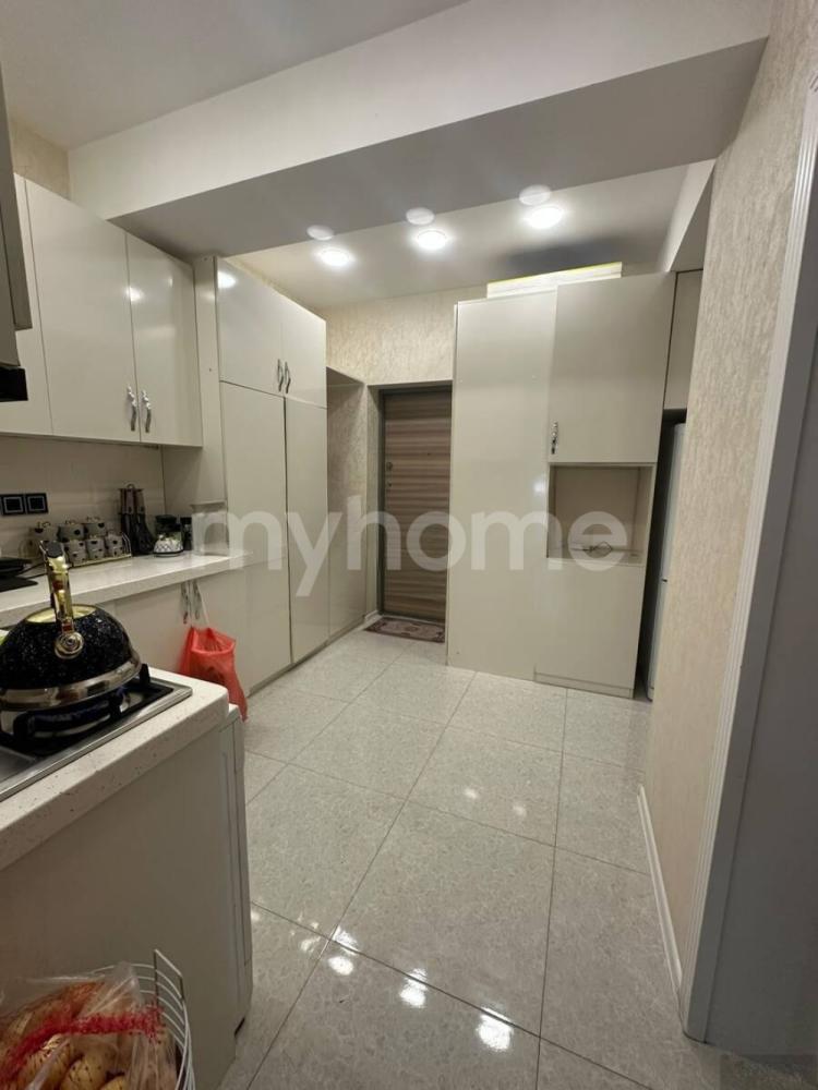 Bakı şəhəri 52m² mənzil satılır