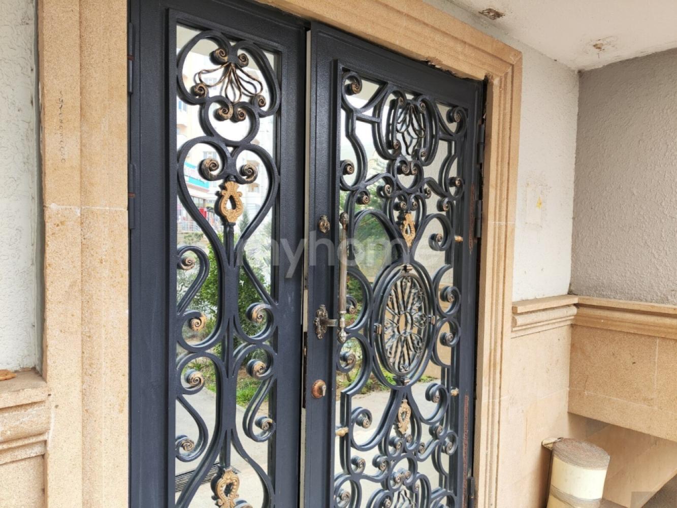 Bakı şəhəri 100m² mənzil satılır