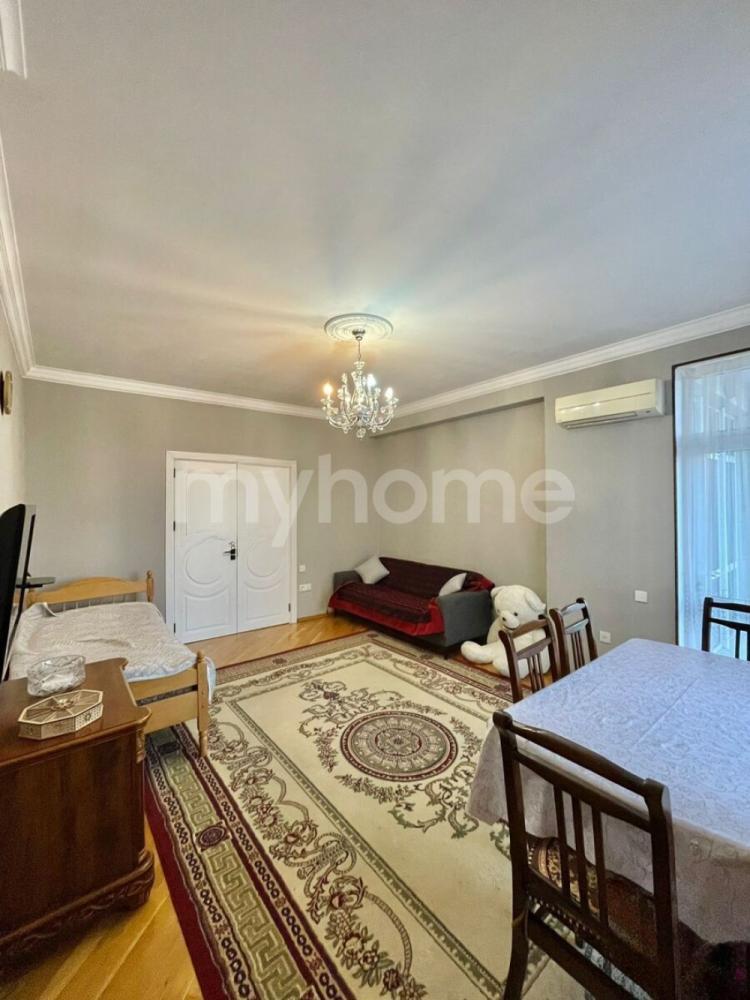 Bakı şəhəri 90m² mənzil satılır