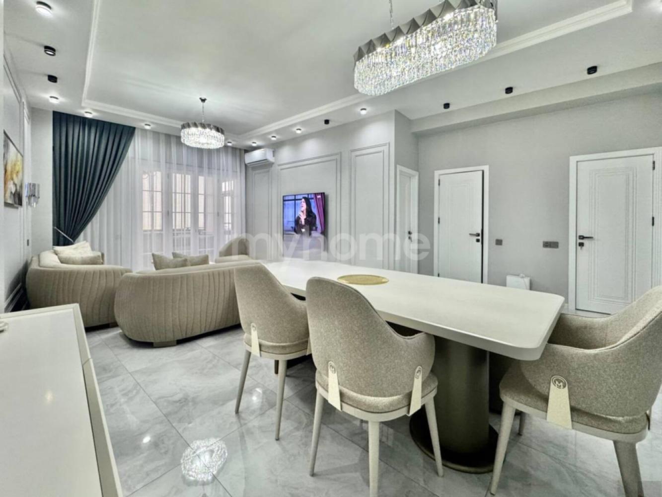 Binəqədi qəsəbəsi 90m² mənzil satılır