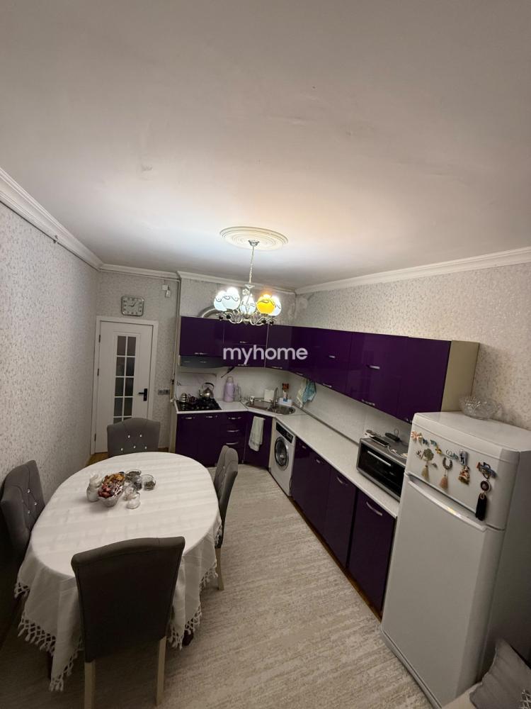Xırdalan şəhəri 70m² mənzil satılır