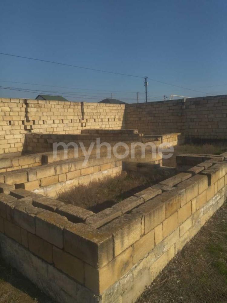 Bakı şəhəri torpaq satılır