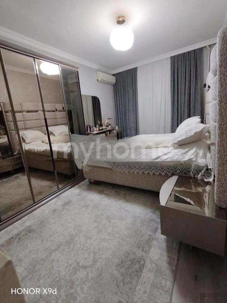 Yasamal qəsəbəsi 58m² mənzil satılır