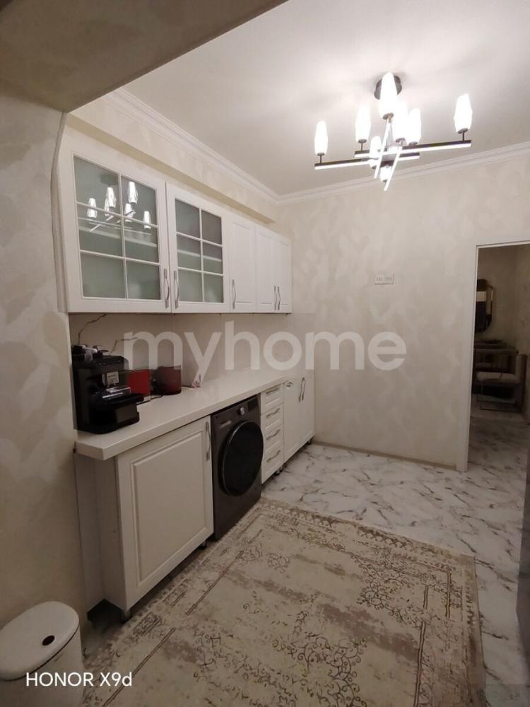 Yasamal qəsəbəsi 58m² mənzil satılır