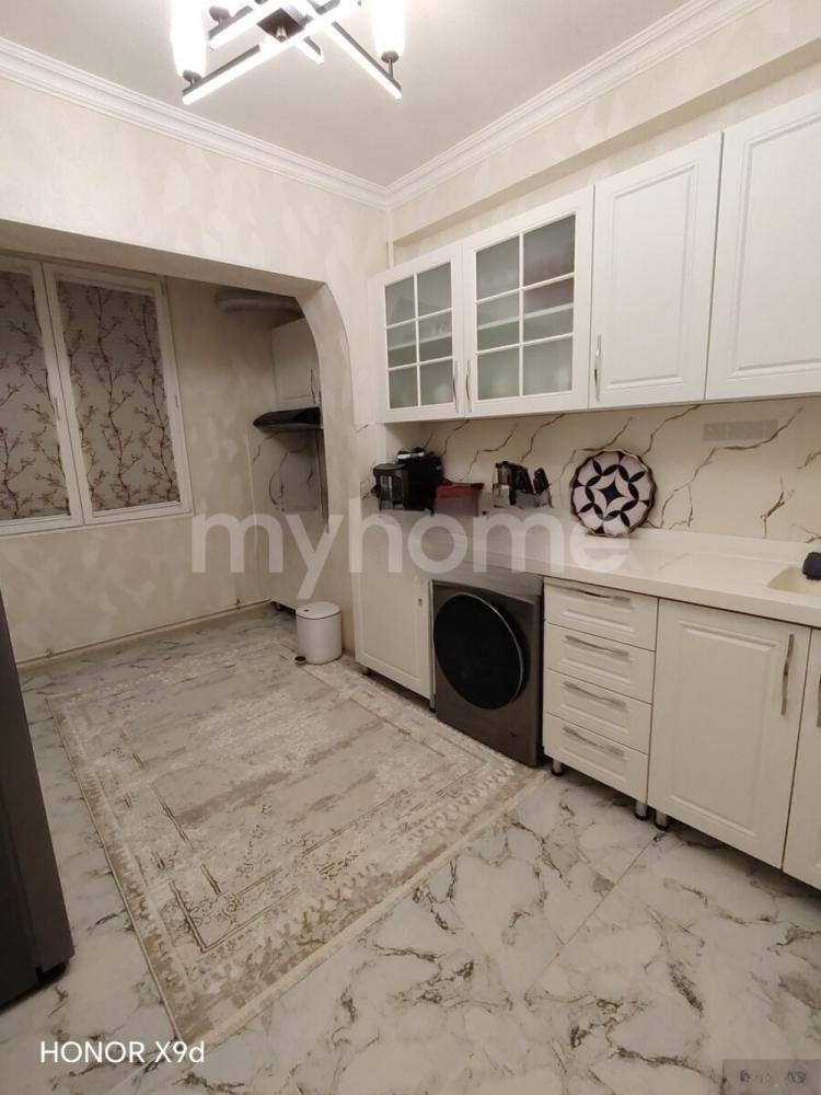 Yasamal qəsəbəsi 58m² mənzil satılır