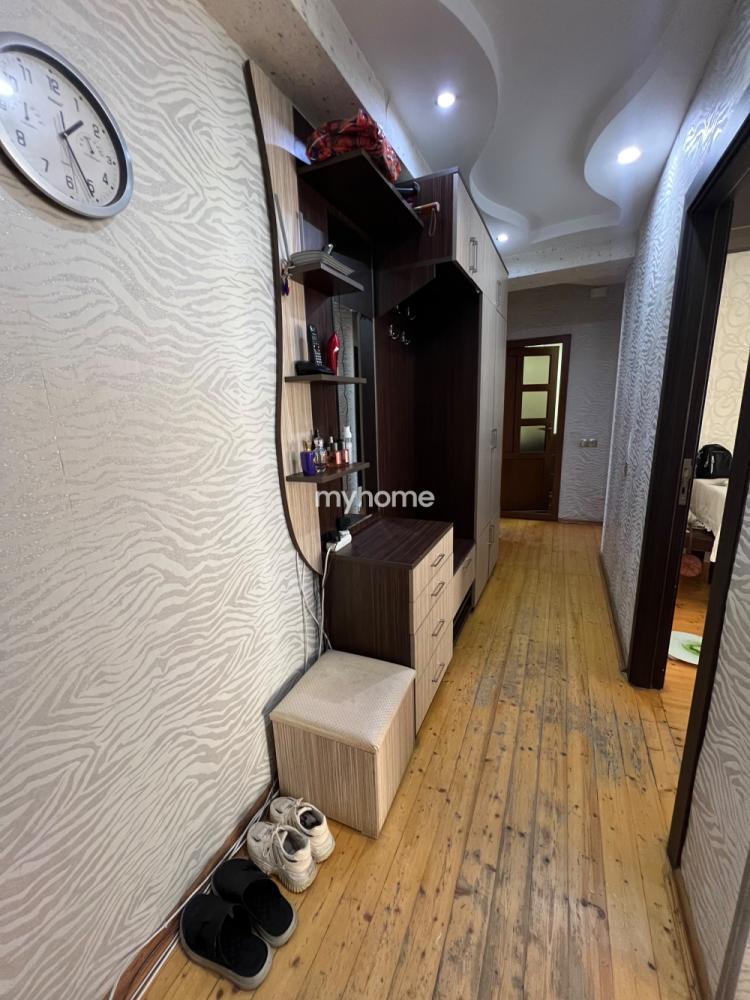 Xırdalan şəhəri 85m² mənzil satılır